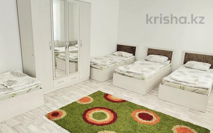 1-комнатная квартира · 50 м² · 1/1 этаж, Кудас Жунисбеков — Напротив МКТУ, гостиница Риксос за 100 000 ₸ в Туркестане — фото 2