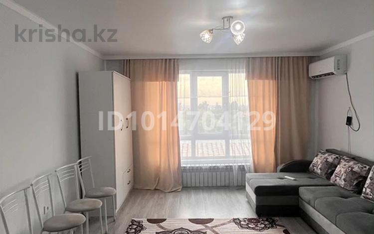 1-комнатная квартира · 30 м² · 6/9 этаж, мкр Аккент за 200 000 ₸ в Алматы, Алатауский р-н — фото 2
