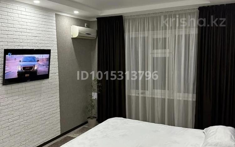 1-бөлмелі пәтер · 58 м² · 2/13 қабат, 16-ш/а. 85, бағасы: 12 000 ₸ в Актау, 16-й мкр  — фото 2