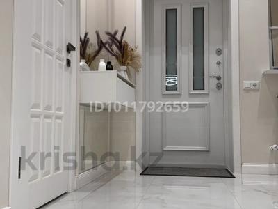 Отдельный дом · 5 комнат · 250 м² · 8 сот., мкр Атырау-2, 7 за 130 млн ₸ в мкр	Атырау-2
