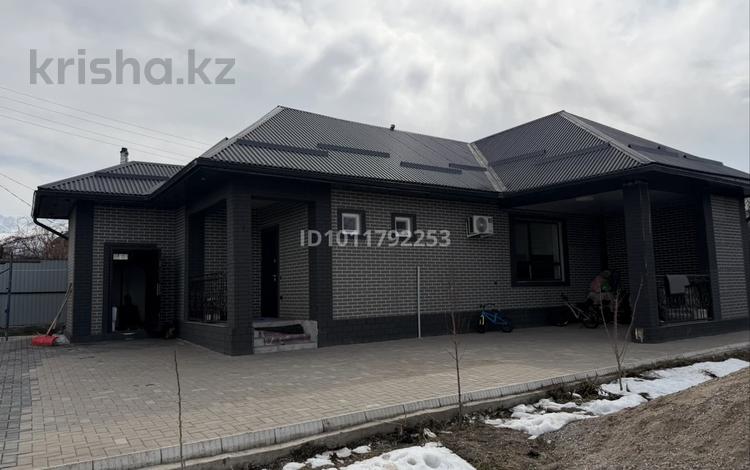 Отдельный дом · 4 комнаты · 100 м² · 6 сот., 8 дача 17 линия 355 за 38 млн ₸ в Есик — фото 2