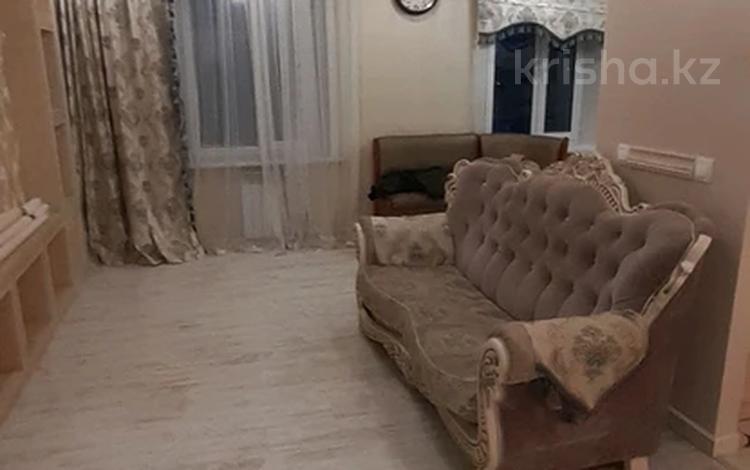 4-бөлмелі пәтер · 70 м² · 5/9 қабат, проспект Строителей 25, бағасы: 25.5 млн ₸ в Караганде, Казыбек би р-н — фото 3