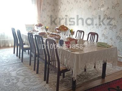 Отдельный дом · 4 комнаты · 160 м² · 800 сот., мкр Самал-2 128 — Аргынбекова Утегенова за 60 млн ₸ в Шымкенте, Абайский р-н