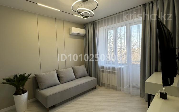 1-бөлмелі пәтер · 33.2 м² · 4/4 қабат, Тулебаева 96, бағасы: 500 000 〒 в Алматы, Медеуский р-н — фото 2