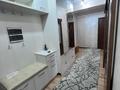 2-комнатная квартира · 74 м² · 6/12 этаж, Толе би 298/7 за 300 000 ₸ в Алматы, Ауэзовский р-н