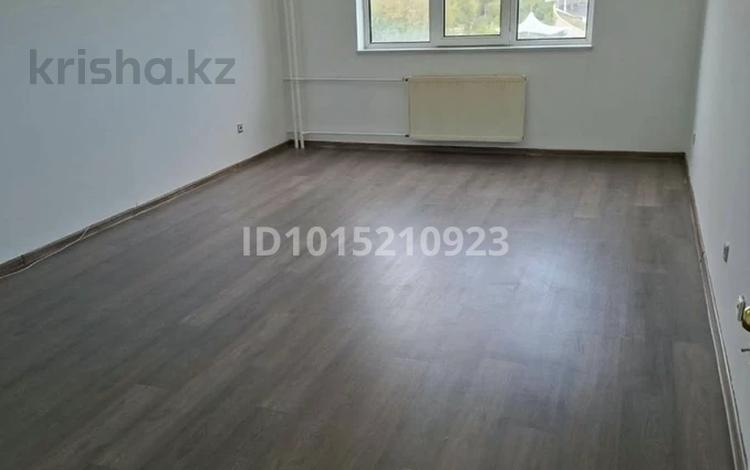 2-бөлмелі пәтер · 69.3 м² · 5/9 қабат, Самал 9, бағасы: 40 млн ₸ в Астане, Сарыарка р-н — фото 2