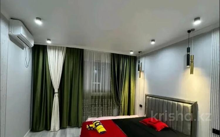 1-комнатная квартира · 50 м² · 8/16 этаж, Розыбакиева 197/2 за 20 000 ₸ в Алматы, Бостандыкский р-н — фото 2