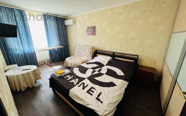 1-комнатная квартира · 60 м² · 2/5 этаж, Мира за 12 000 ₸ в Жезказгане — фото 2