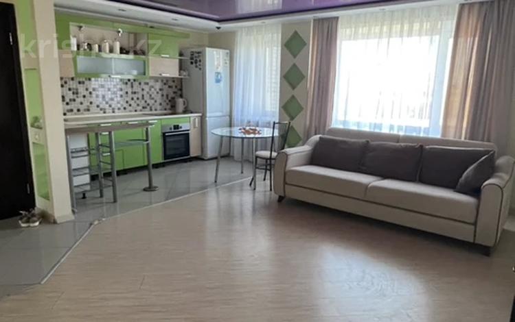 3-комнатная квартира · 60 м² · 9/10 этаж, Торайгырова 6 за 400 000 ₸ в Павлодаре — фото 3