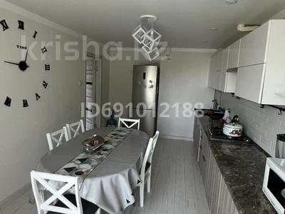 4-бөлмелі пәтер · 90 м² · 6/6 қабат, Темир Масина 41, бағасы: 33.9 млн ₸ в Уральске