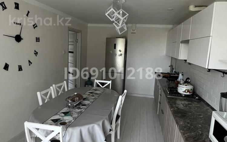 4-бөлмелі пәтер · 90 м² · 6/6 қабат, Темир Масина 41, бағасы: 33.9 млн ₸ в Уральске — фото 2
