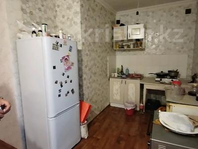 3-бөлмелі пәтер · 58 м² · 1/5 қабат, 18-шағынаудан 11, бағасы: 13 млн ₸ в Караганде, Алихана Бокейханова р-н