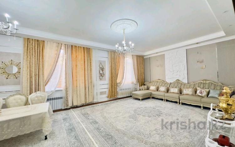 Отдельный дом · 7 комнат · 455 м² · 10 сот., Самал 36 а за 110 млн ₸ в Кыргауылдах — фото 71