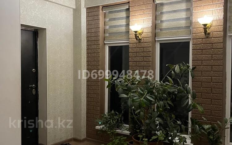 Дом · 6 комнат · 250 м², Ермекбаева 23 — Аргынбеков пересечение Байтуосынов за 90 000 〒 в Шымкенте, Туран р-н — фото 2