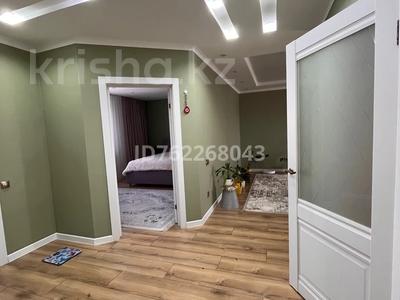 2-бөлмелі пәтер · 73.8 м² · 5/5 қабат, Строитель ш/а. 1а — Ресторан Жадыра, во дворе новый красный дом, бағасы: 29.5 млн ₸ в Уральске, мкр Строитель
