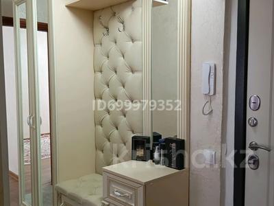 Продажа квартир в Алматы: 2-комнатная квартира · 45 м² · 1/5 этаж, мкр Аксай-2 3 за 30 млн 〒 2-комнатная квартира · 45 м² · 1/5 этаж, мкр Аксай-2 3 за 30 млн 〒 в Алматы, Ауэзовский р-н