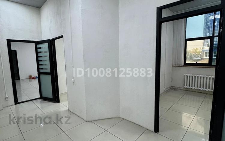 Свободное назначение, офисы · 212 м² за ~ 1 млн 〒 в Усть-Каменогорске — фото 2