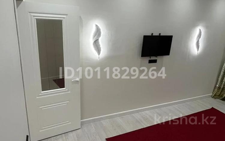 1-комнатная квартира · 50 м² · 1/9 этаж, мкр Тараз, Байтерекова 2б — Рыскулова-Байтерекова за 250 000 ₸ в Шымкенте, Аль-Фарабийский р-н — фото 2