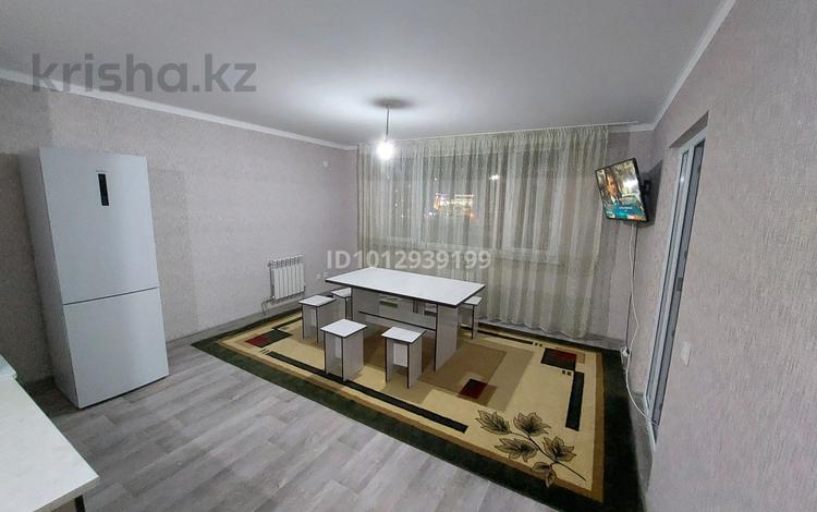 3-бөлмелі пәтер · 74 м² · 3/12 қабат, 9 — Туған мол, бағасы: 120 000 ₸ в Туркестане — фото 2