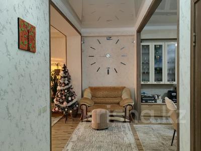 4-комнатная квартира · 165 м² · 5/13 этаж, мкр Мамыр-1, Шаляпина за 147 млн 〒 в Алматы, Ауэзовский р-н