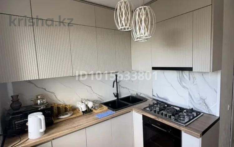3-комнатная квартира · 65 м² · 5/5 этаж, Рамйымбек 100 64 — Метро Райымбек 100 за 20 000 ₸ в Алматы, Медеуский р-н — фото 2