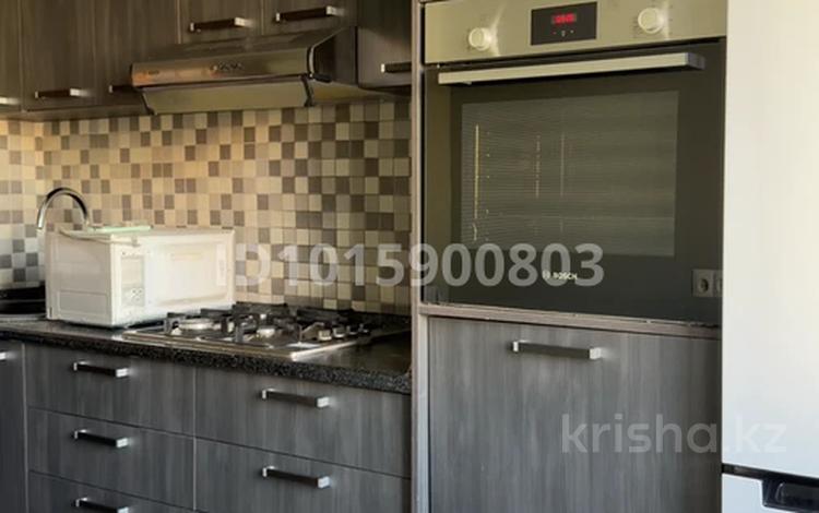 1-комнатная квартира · 43 м² · 7/9 этаж, мкр Таугуль за 280 000 ₸ в Алматы, Ауэзовский р-н — фото 2
