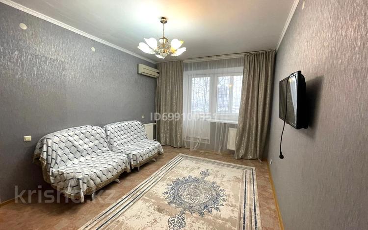 1-комнатная квартира · 40 м² · 1/10 этаж · помесячно, Бекхожина 7