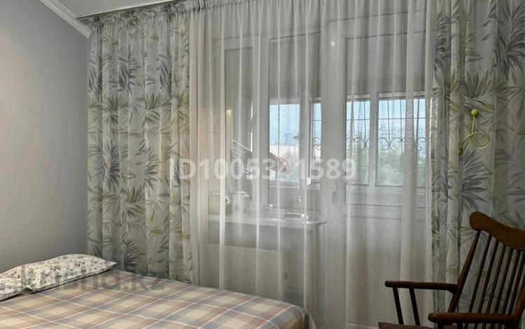 3-бөлмелі пәтер · 75.8 м² · 6/6 қабат, мкр Аксай-4 16А, бағасы: 47 млн ₸ в Алматы, Ауэзовский р-н — фото 2