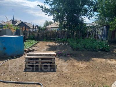 Жер үй мен саяжайлар в Абай обл.: Жеке үй · 4 бөлме · 120 м² · 8 сот., Стаханова, бағасы: 16.5 млн 〒 Жеке үй · 4 бөлме · 120 м² · 8 сот., Стаханова, бағасы: 16.5 млн 〒 в Семее