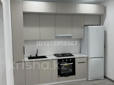 2-комнатная квартира · 80 м² · 2/5 этаж, Желтоксан 1/6 — ТД Караван, Ресторан Лазурный за 220 000 ₸ в Уральске