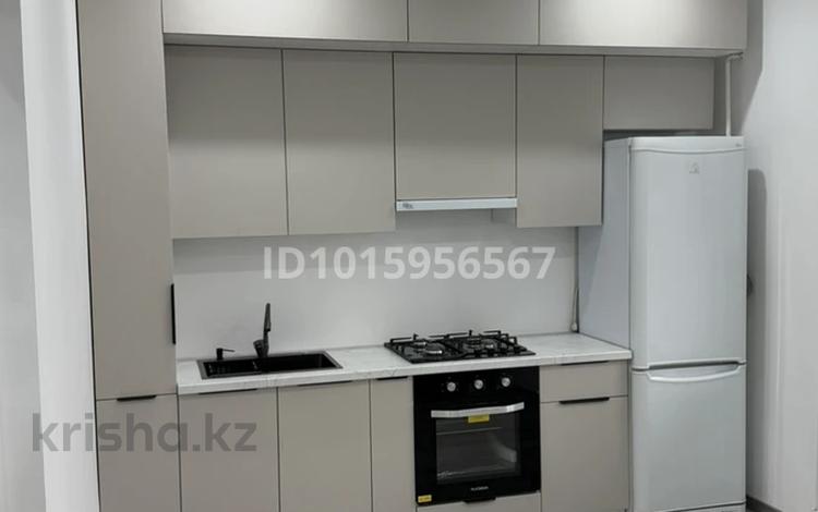 2-комнатная квартира · 80 м² · 2/5 этаж, Желтоксан 1/6 — ТД Караван, Ресторан Лазурный за 220 000 ₸ в Уральске — фото 2