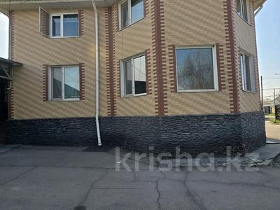 Отдельный дом · 8 комнат · 300 м² · 10 сот., Юности 64 — Детского сада за 75 млн ₸ в Байтереке (Новоалексеевке)