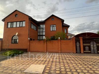 Отдельный дом · 6 комнат · 320 м² · 10 сот., мкр Самал, Пыштанай 45 за 80 млн ₸ в Атырау