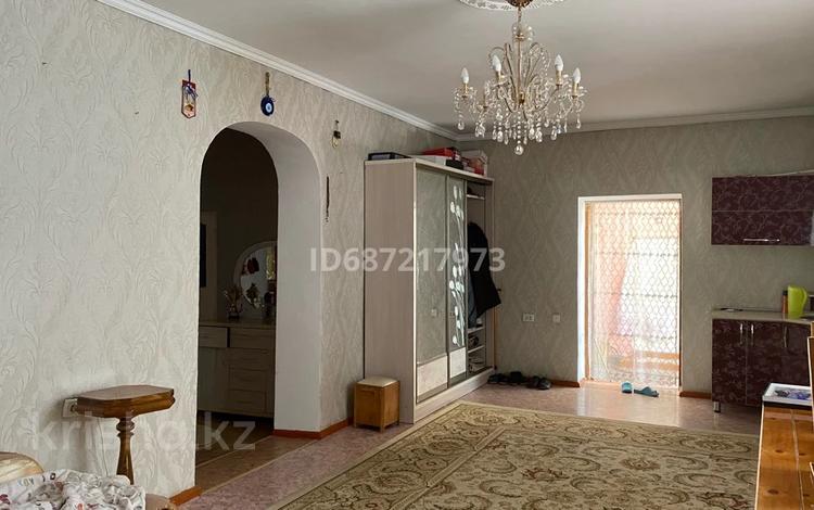 Отдельный дом • 5 комнат • 100 м² • 6 сот., Кондратьева 36 за 28 млн 〒 в Таразе — фото 2