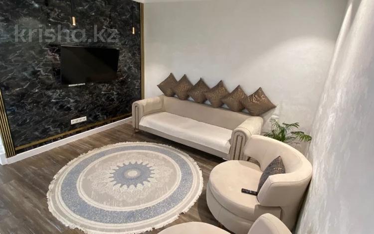Жеке үй · 6 бөлме · 236.7 м² · 10 жүзд., Кобеева 30, бағасы: 48 млн ₸ в Атырау, мкр Мирас — фото 13