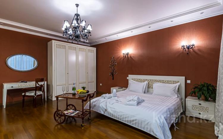 2-бөлмелі пәтер · 100 м² · 3/30 қабат, Аль-Фараби 7, бағасы: 5 000 ₸ в Алматы — фото 2