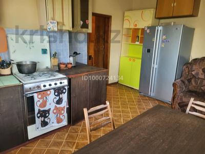 Үйдің бір бөлігі · 3 бөлме · 100 м² · 10 сот., Аэродромная 19/2, бағасы: 400 000 〒 в Бурабае