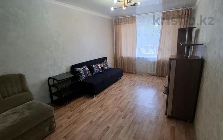 1-бөлмелі пәтер · 40 м² · 1/5 қабат, 8-ші шағым аудан, 8микр 6, бағасы: 16.5 млн ₸ в Костанае, 8-й микрорайон — фото 2