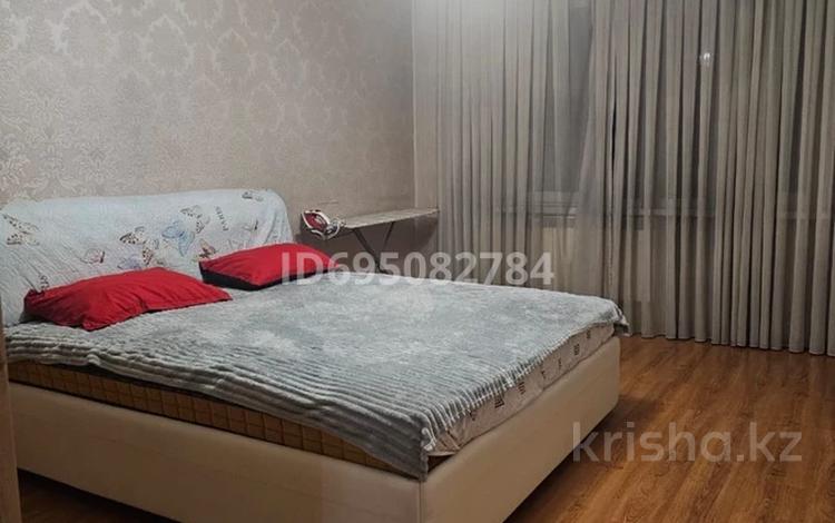 2 комнаты, 80 м², Аксай 27 — Толеби момушулы за 120 000 〒 в Алматы — фото 2