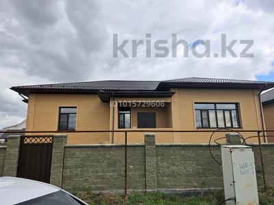 Отдельный дом · 8 комнат · 360 м² · 10 сот., мкр Уркер, Үркер, E 807 8 за 110 млн ₸ в Астане, Нура р-н