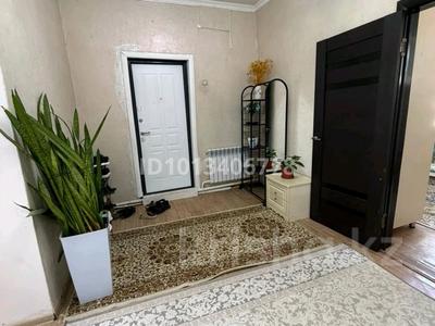3-бөлмелі пәтер · 125 м² · 2/2 қабат, Жанкожа батыр 82б — 2 поликлиника, бағасы: 16 млн ₸ в 