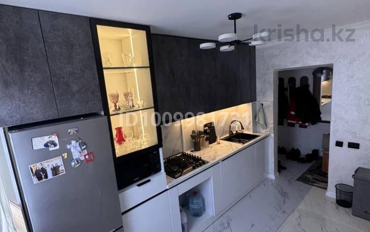3-комнатная квартира · 56 м² · 4/5 этаж, Махамбета 114Б — Драмтеатр за 21.5 млн ₸ в Атырау — фото 2
