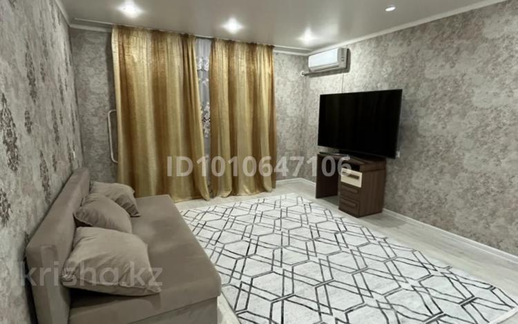 1-бөлмелі пәтер · 41 м² · 1/5 қабат, мкр Жана Орда 11, бағасы: 16.3 млн ₸ в Уральске — фото 2