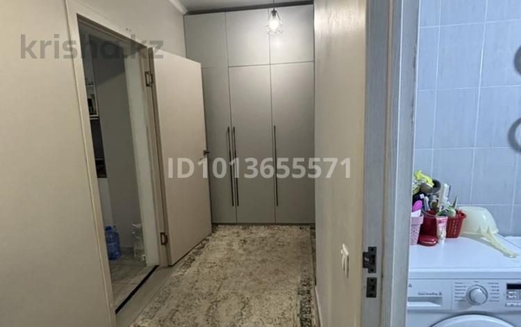 2-бөлмелі пәтер · 58 м² · 2/12 қабат, Кошкарбаева 1140, бағасы: 35 млн ₸ в  — фото 2