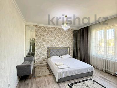 1-комнатная квартира · 50 м² · 3/9 этаж, Нурсат 2 13 — Рахима Плаза - Арғынбекова за 15 000 ₸ в Шымкенте