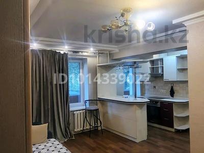 3-комнатная квартира · 63 м² · 2/5 этаж, мкр Аксай-1 502а за 320 000 ₸ в Алматы, Ауэзовский р-н