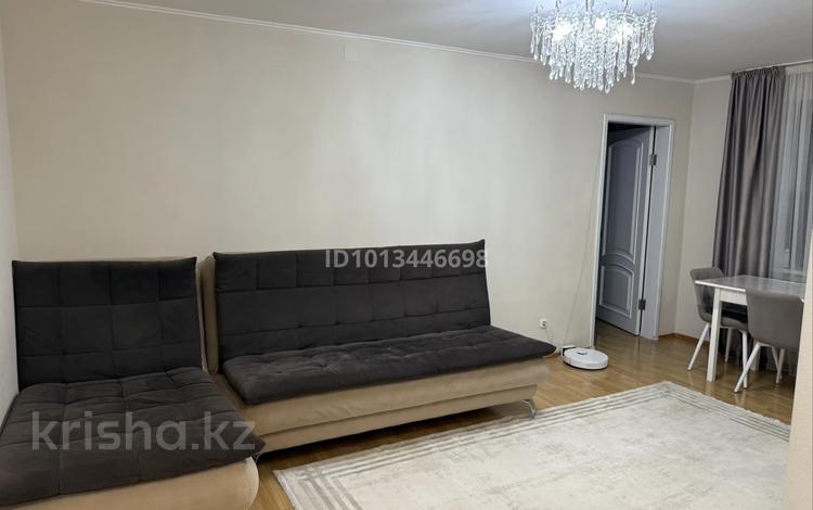 3-комнатная квартира · 62.8 м² · 2/5 этаж, мкр Михайловка , Аманжолова 8 за 30 млн ₸ в Караганде, Казыбек би р-н — фото 2