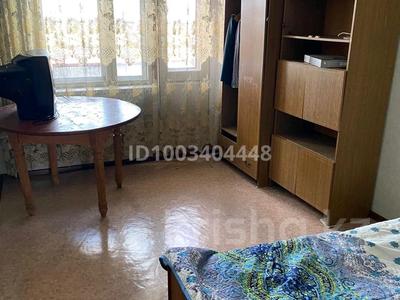 3-комнатная квартира · 68 м² · 6/6 этаж, Камзина 24 за 9.5 млн 〒 в Аксу