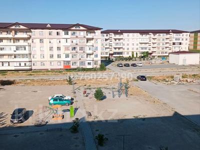 Продажа квартир в Жамбылской обл.: 3-комнатная квартира · 75 м² · 4/5 этаж, 15 мкр за 26 млн 〒 3-комнатная квартира · 75 м² · 4/5 этаж, 15 мкр за 26 млн 〒 в Таразе