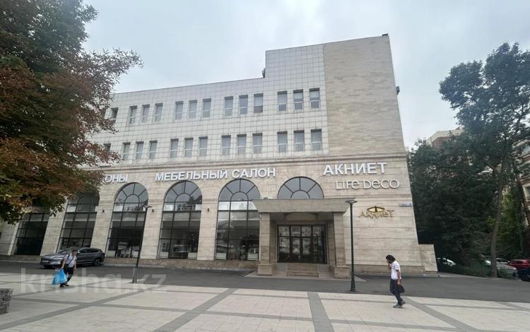 Еркін, кеңселер, дүкендер мен бутиктер, қоғамдық тамақтану орны, сұлулық салондары, фитнес және спорт, медорталықтар мен дәріханалар, білім орталықтары, конференц-залдар, студиялар · 961 м², бағасы: ~ 19.2 млн ₸ в Алматы, Медеуский р-н — фото 17